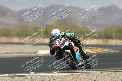 media/Apr-20-2025-CVMA (Sun) [[39090e8767]]/Race 11-500-350 Supersport (Holeshot)/